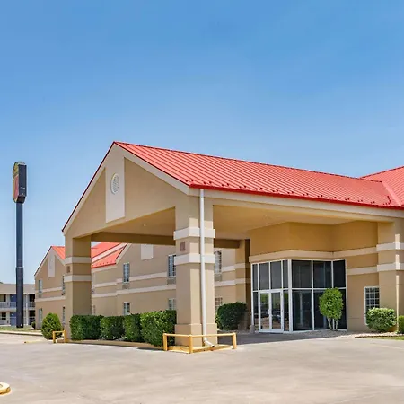 Super 8 By Wyndham Amarillo West-3