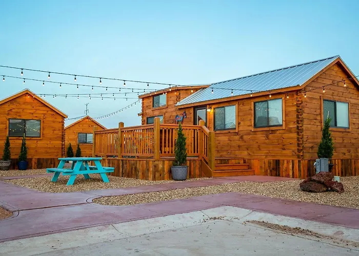 The Big Texan - Cabins And Wagons Amarillo