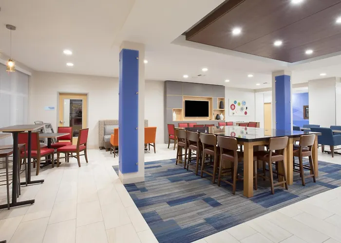Holiday Inn Express & Suites Amarillo By Ihg